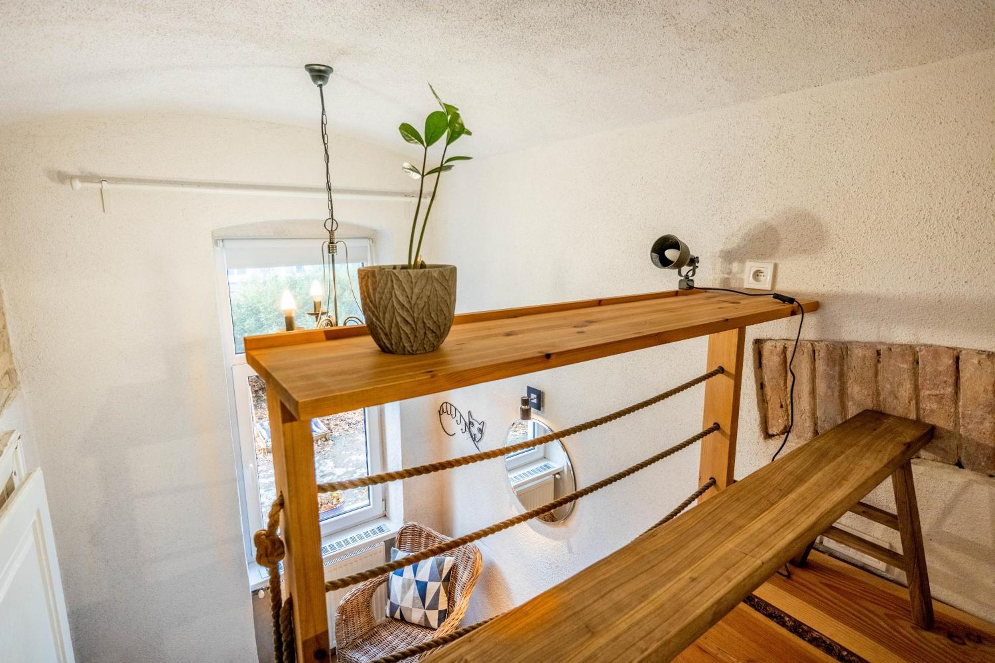 Historical Wine Apartment Bratislava Extérieur photo